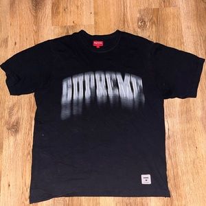 Supreme blurred arc tee
